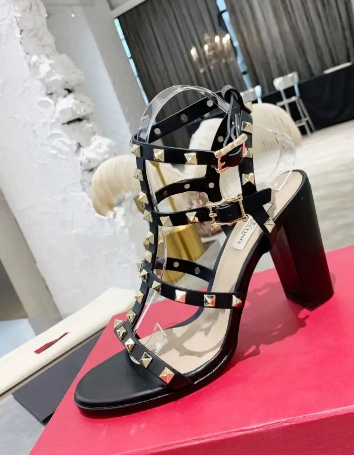 hype Valentino High Heels