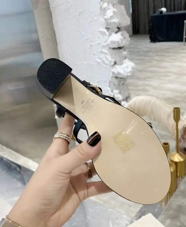 hype Valentino High Heels