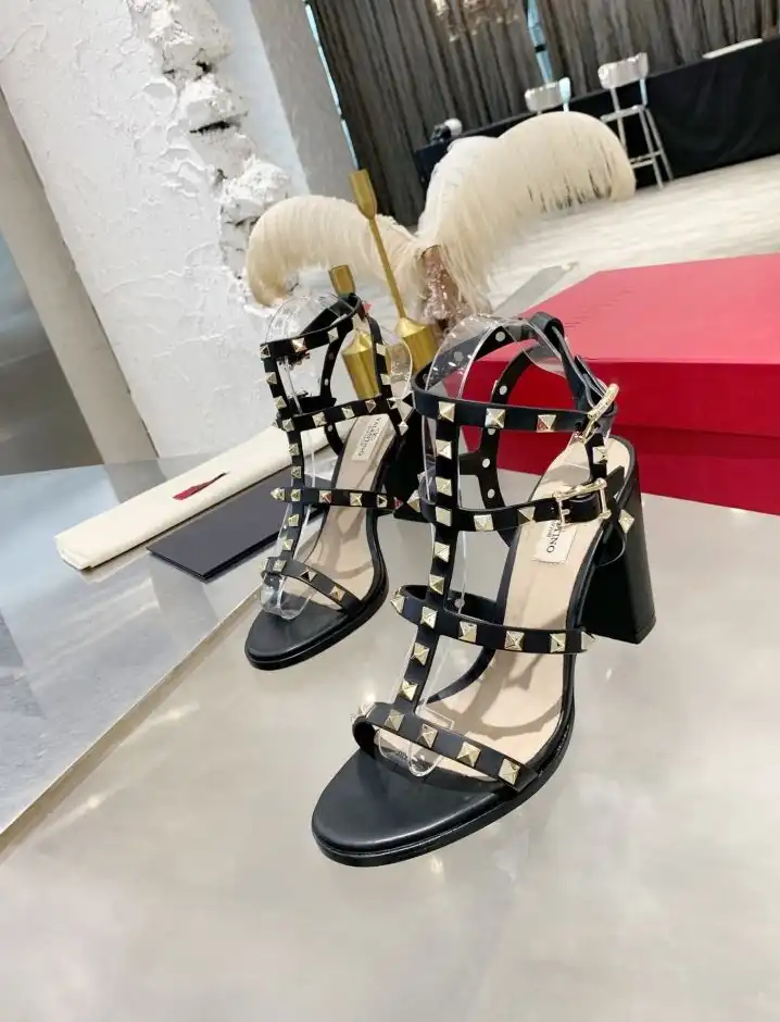 hype Valentino High Heels