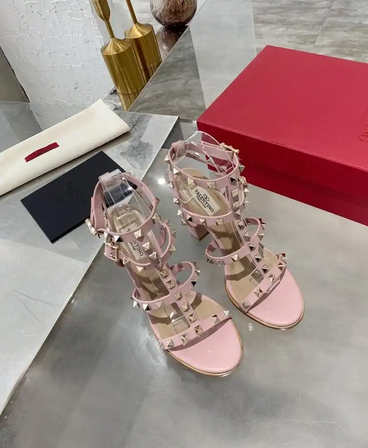 hype Valentino High Heels