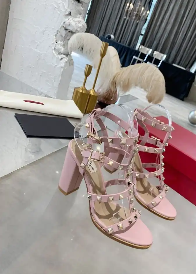 hype Valentino High Heels