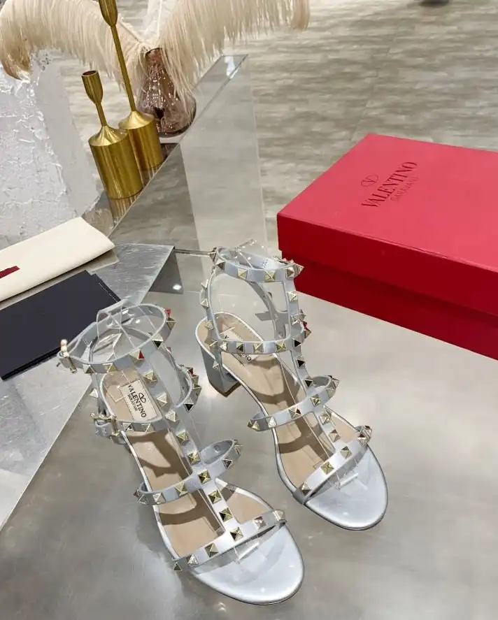 hype Valentino High Heels