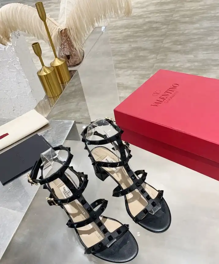 hype Valentino High Heels