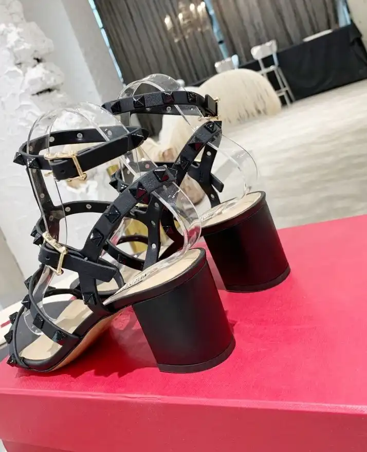 hype Valentino High Heels