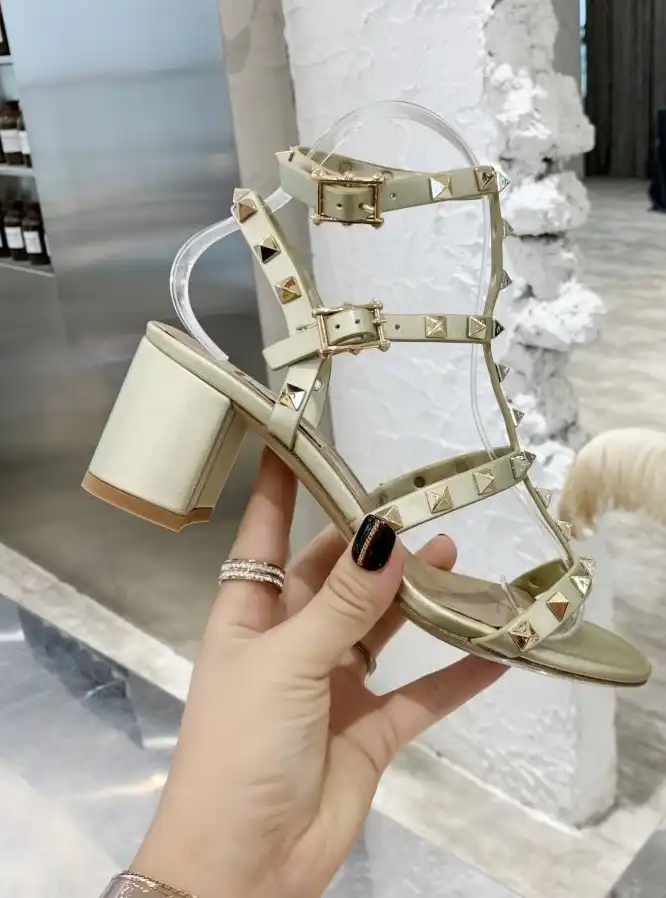 hype Valentino High Heels