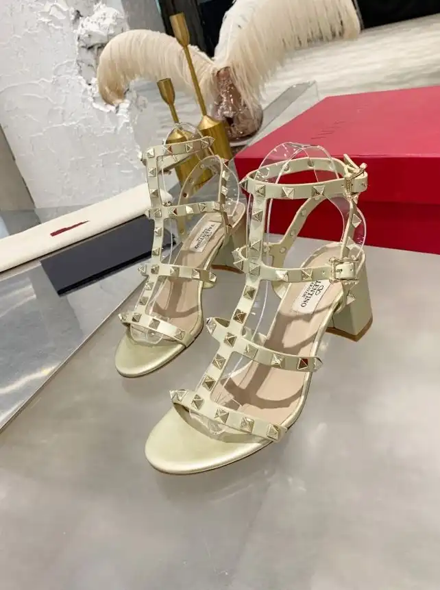 hype Valentino High Heels