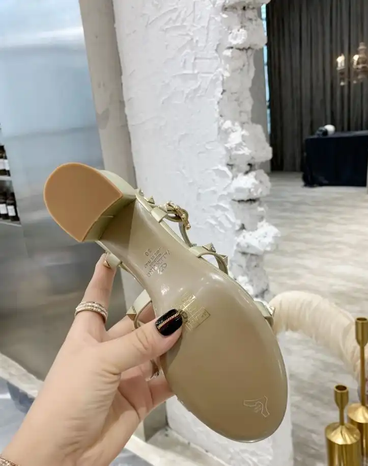 hype Valentino High Heels