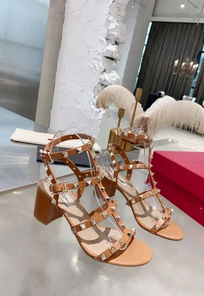 hype Valentino High Heels