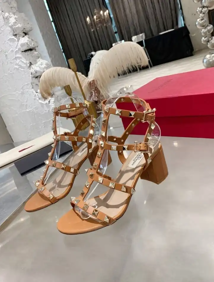 hype Valentino High Heels