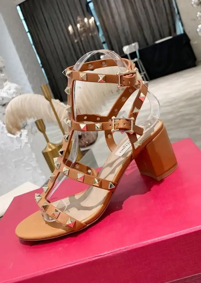 hype Valentino High Heels