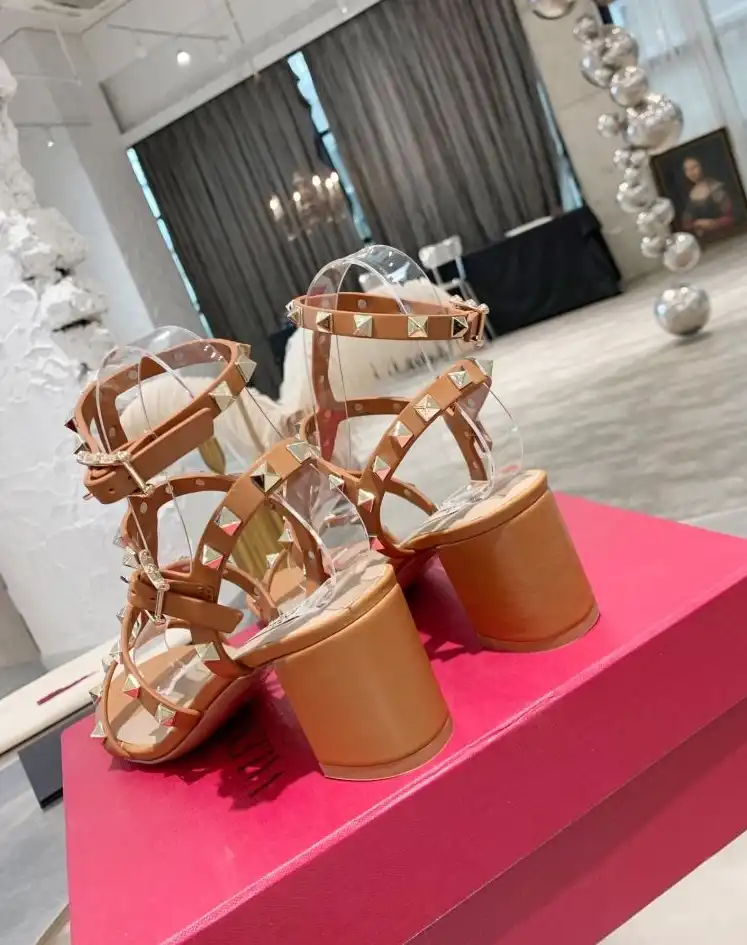 hype Valentino High Heels