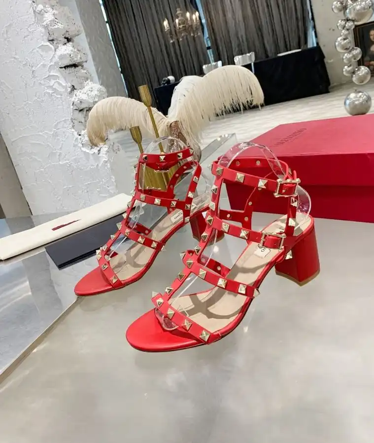 hype Valentino High Heels