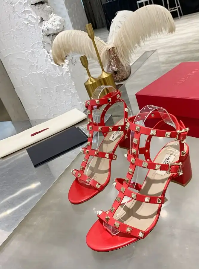 hype Valentino High Heels