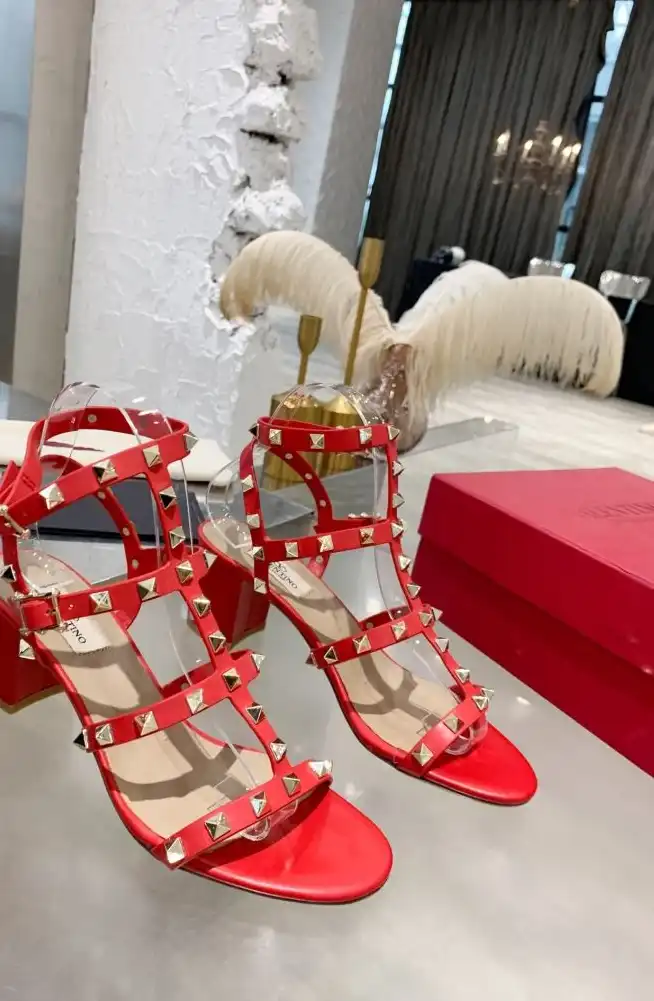 hype Valentino High Heels