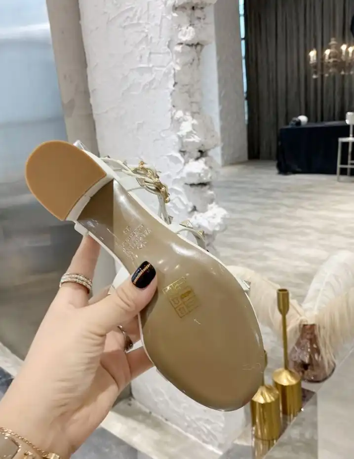 hype Valentino High Heels