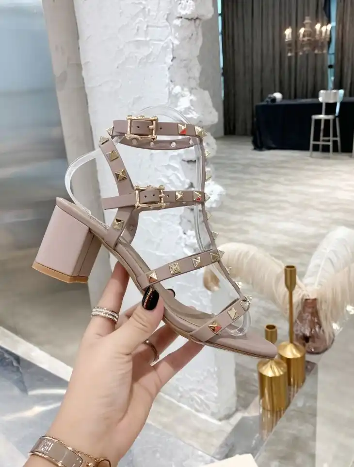 hype Valentino High Heels