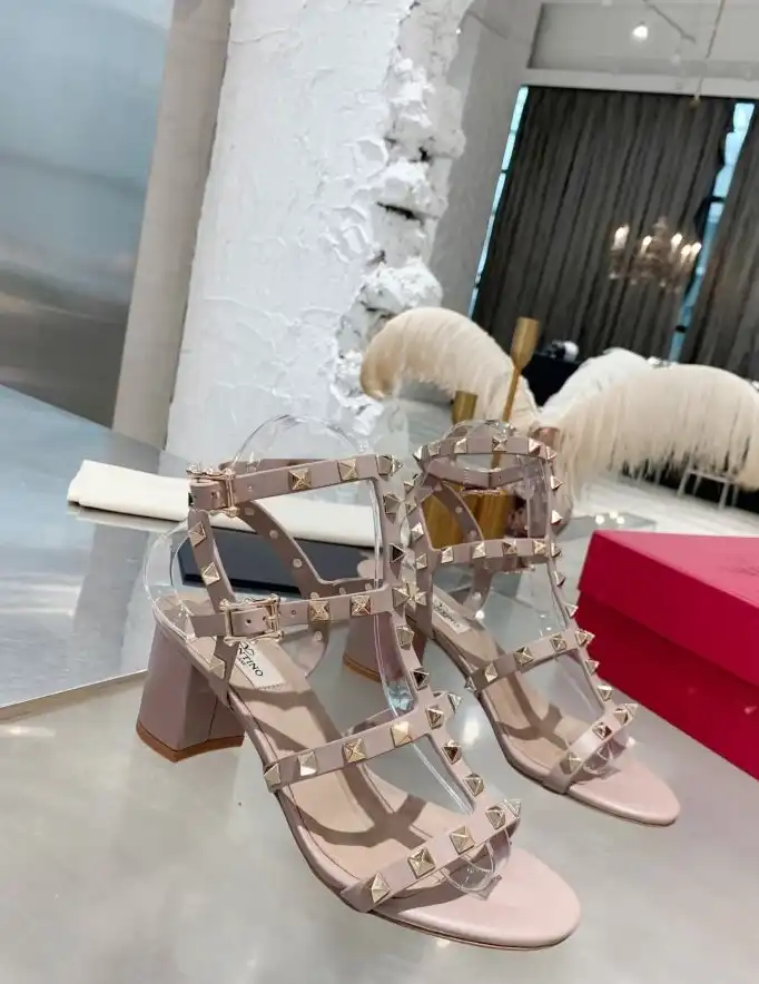 hype Valentino High Heels