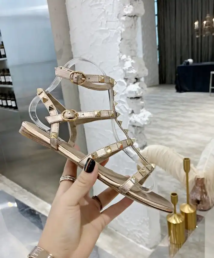 hype Valentino High Heels