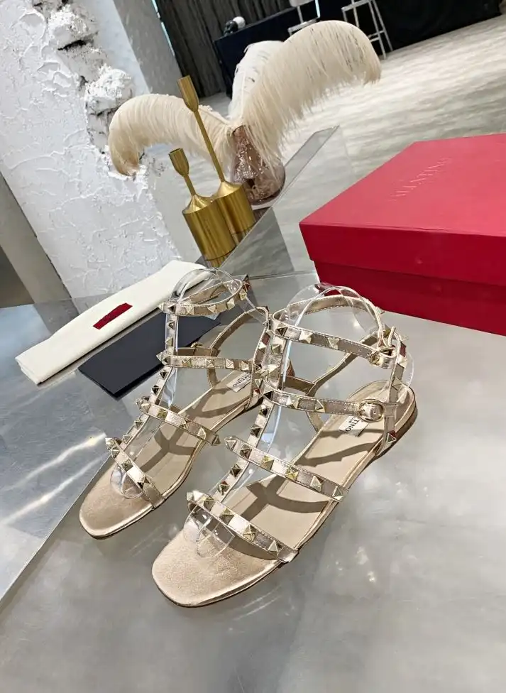 hype Valentino High Heels