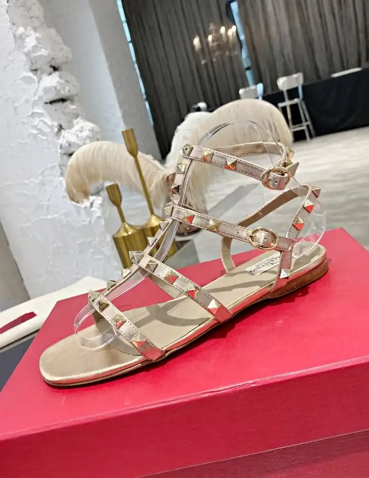 hype Valentino High Heels