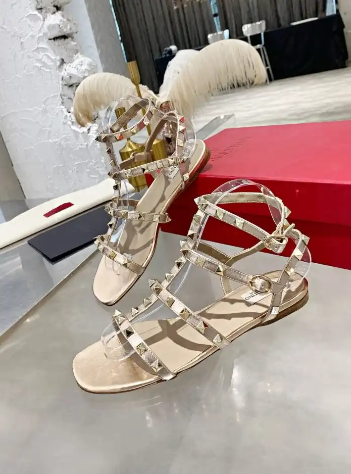 hype Valentino High Heels