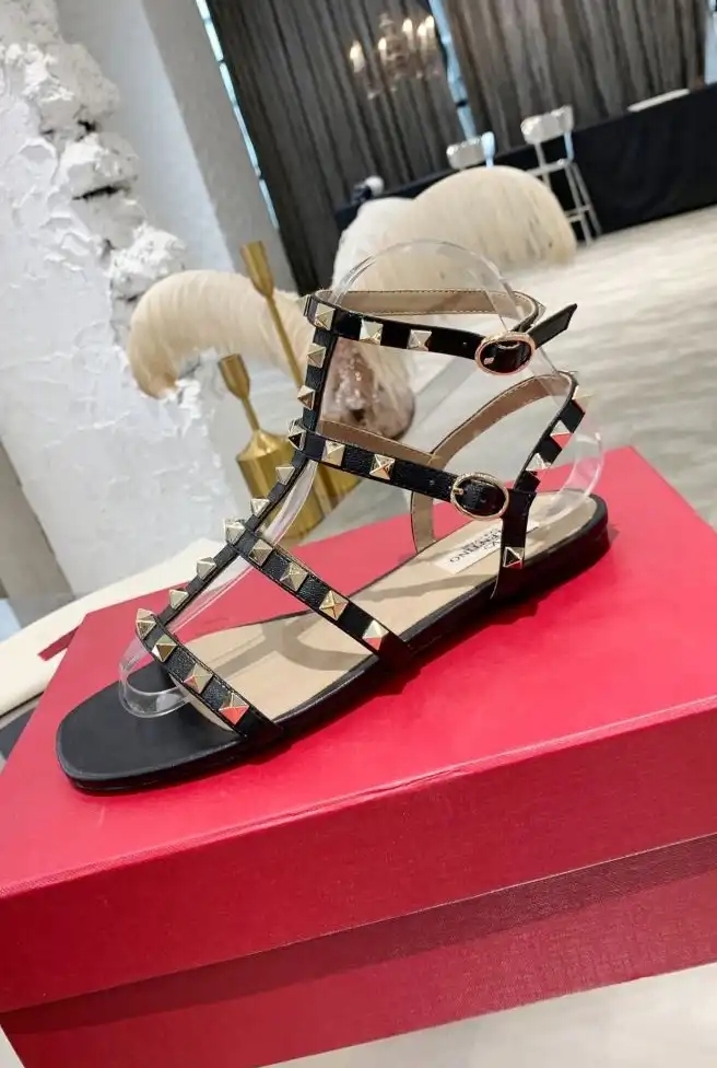 hype Valentino High Heels