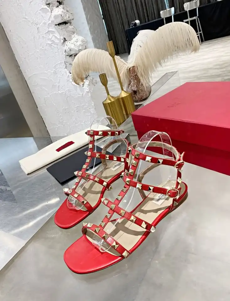 hype Valentino High Heels