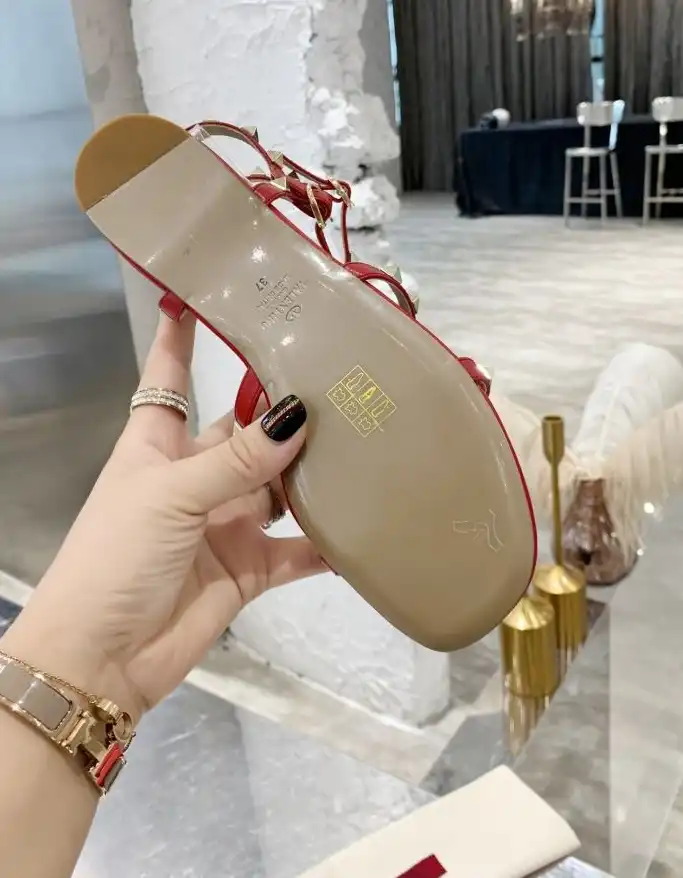 hype Valentino High Heels