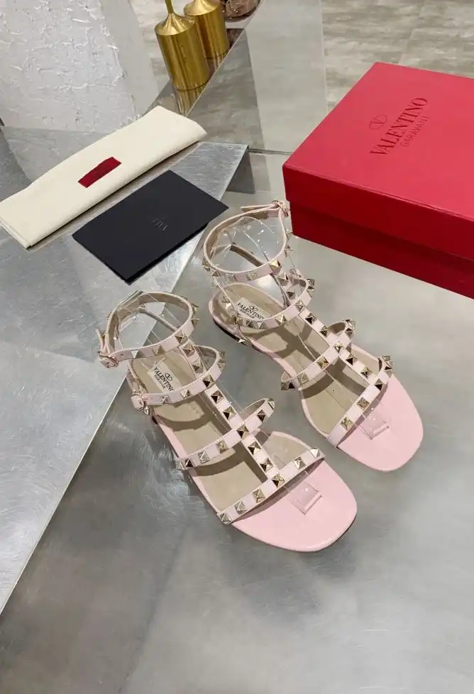 hype Valentino High Heels