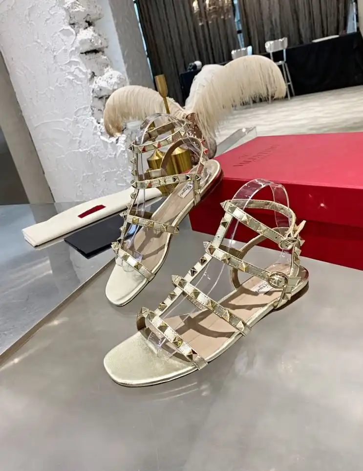 hype Valentino High Heels