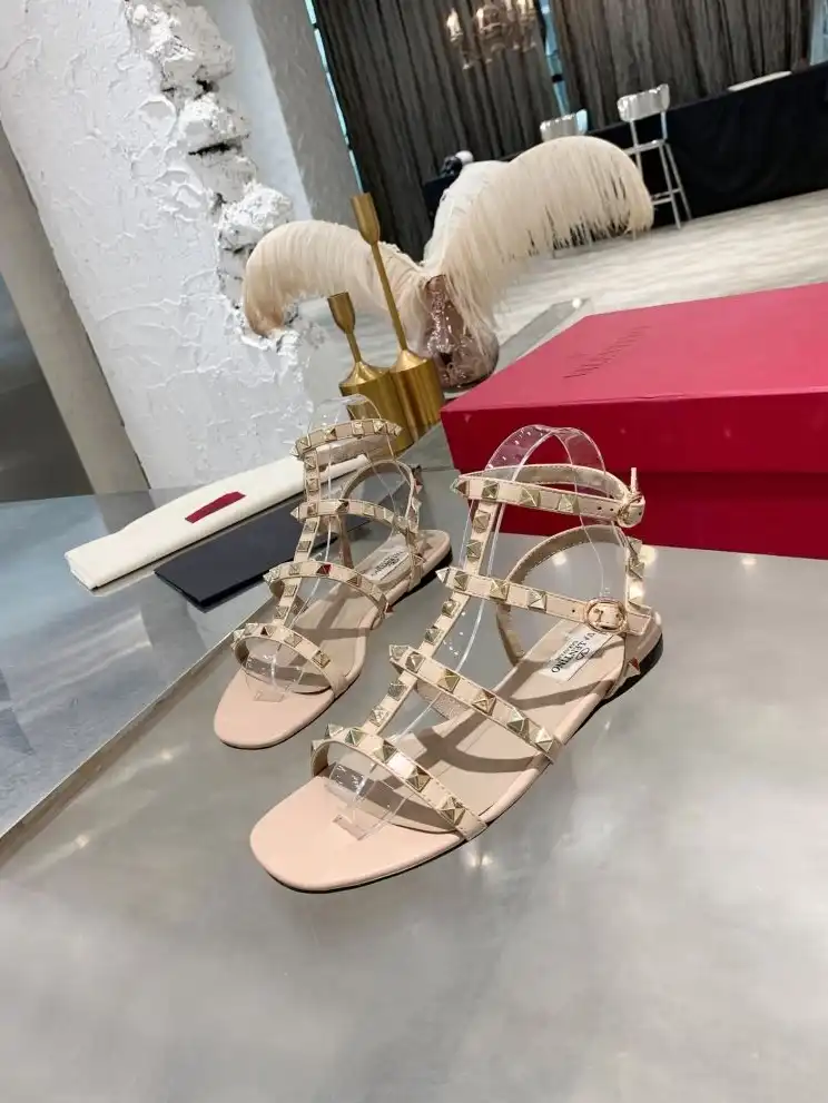 hype Valentino High Heels