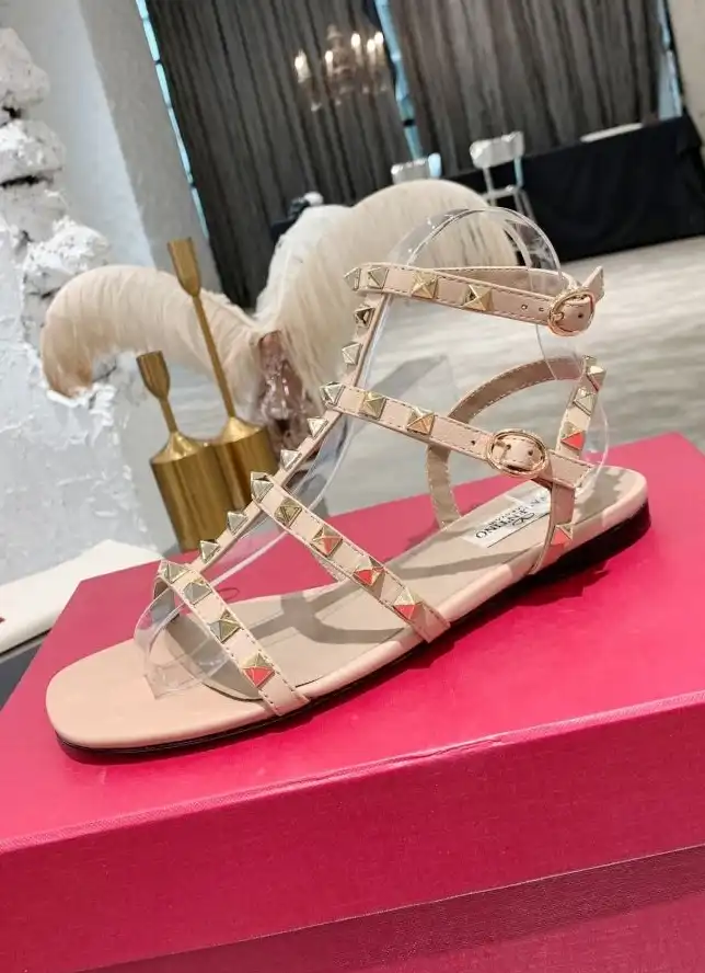 hype Valentino High Heels