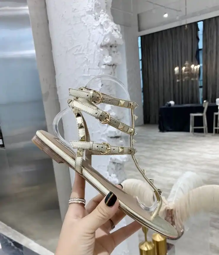 hype Valentino High Heels