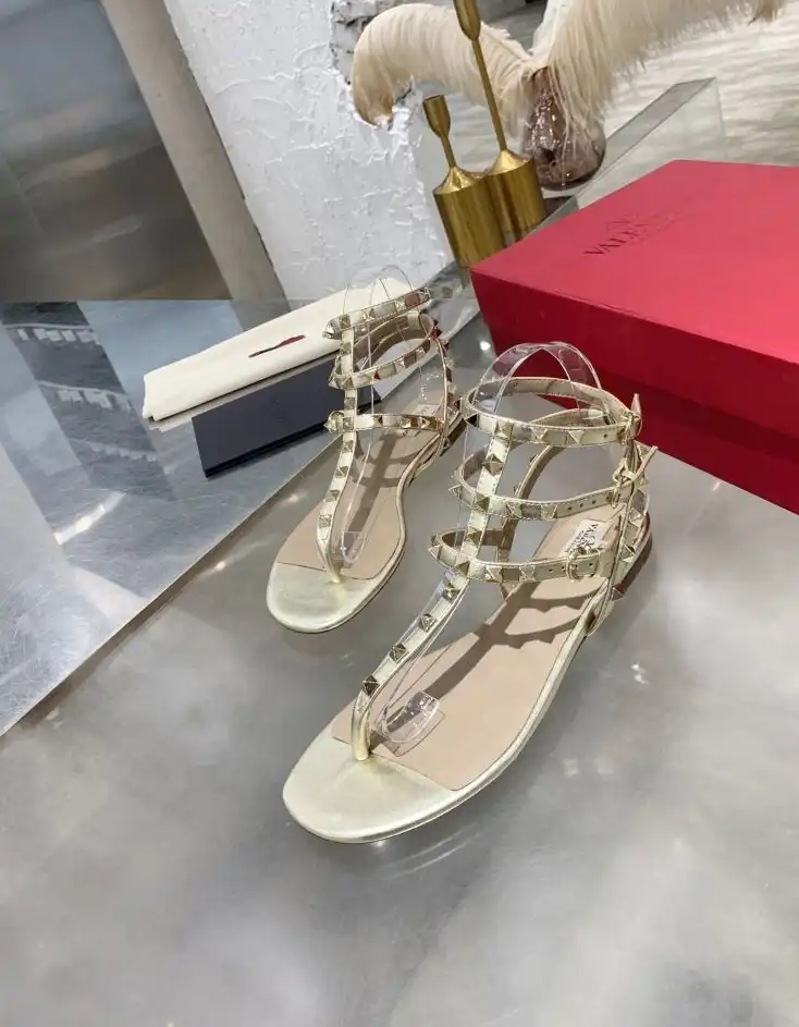 hype Valentino High Heels