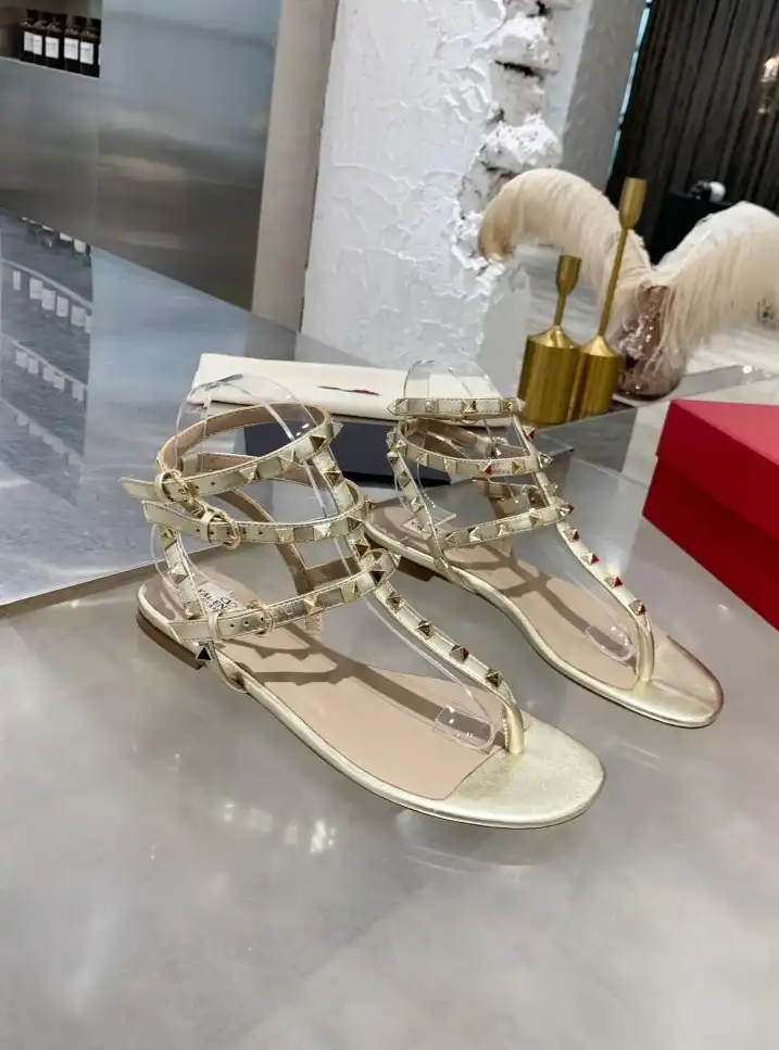 hype Valentino High Heels