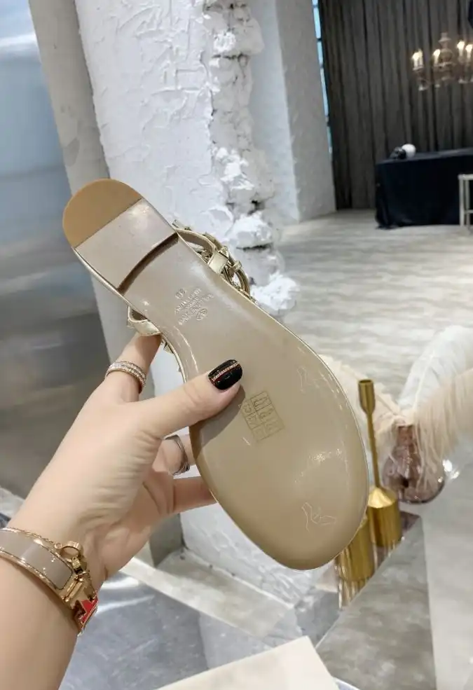 hype Valentino High Heels