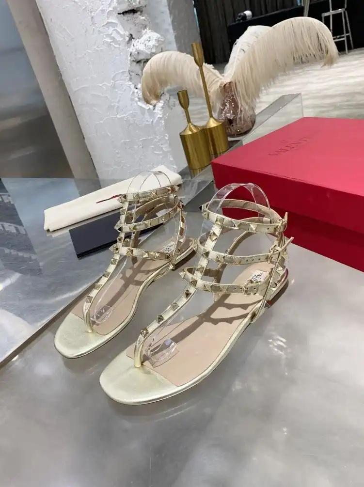 hype Valentino High Heels