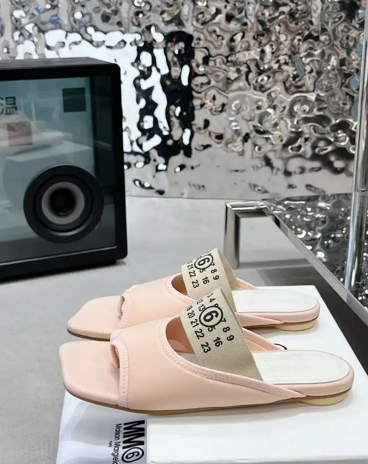 hype Miu Miu Slippers