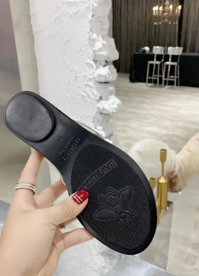 hype Gucci Slippers