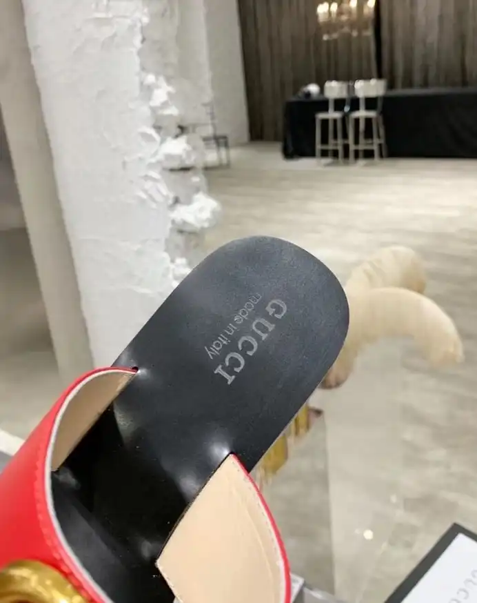 hype Gucci Slippers