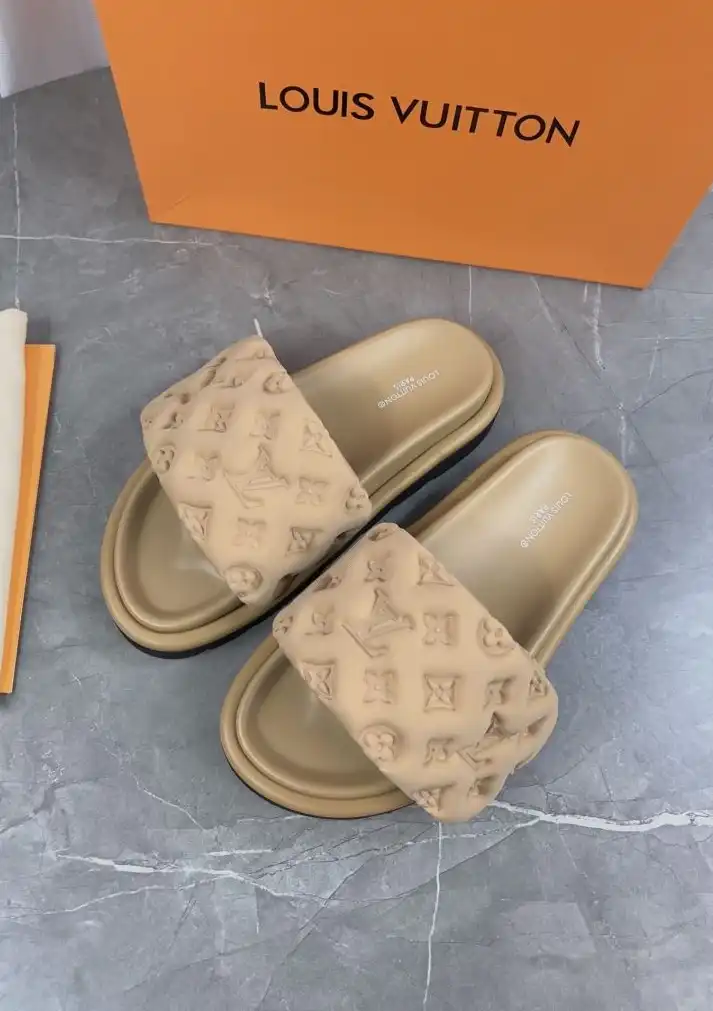 hype LV Slippers