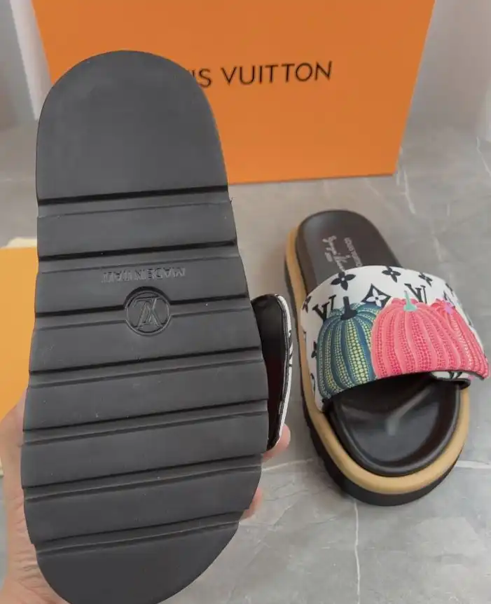 hype LV Slippers