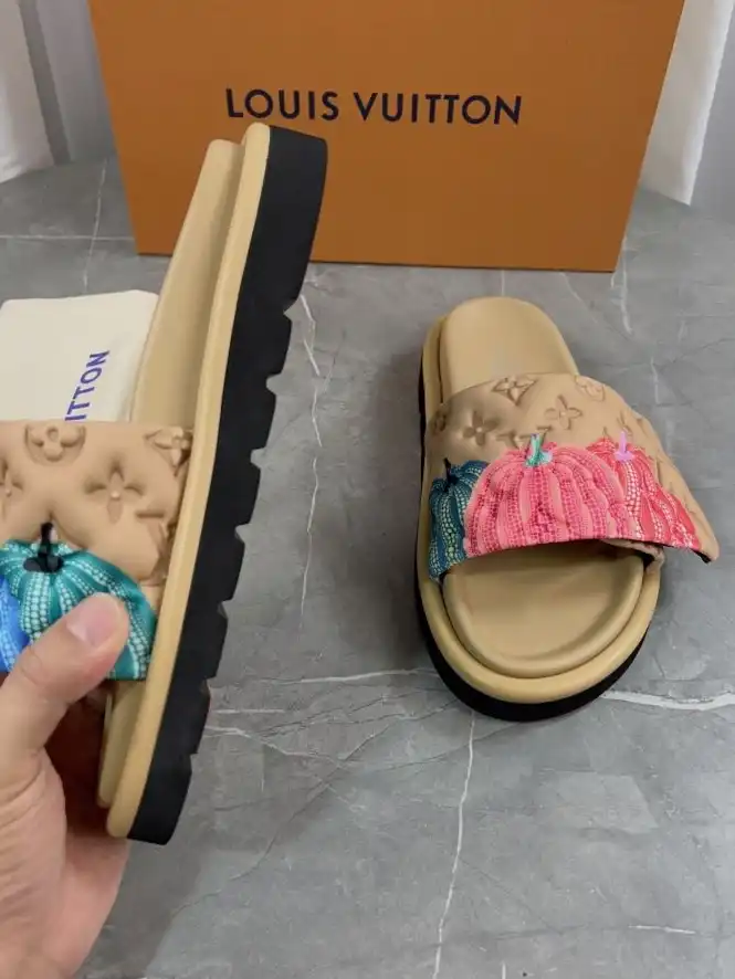 hype LV Slippers