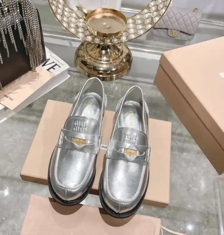 hype Miu Miu Leather Shoes