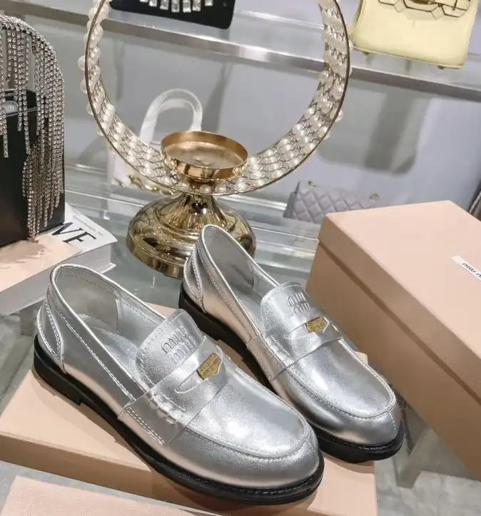 hype Miu Miu Leather Shoes