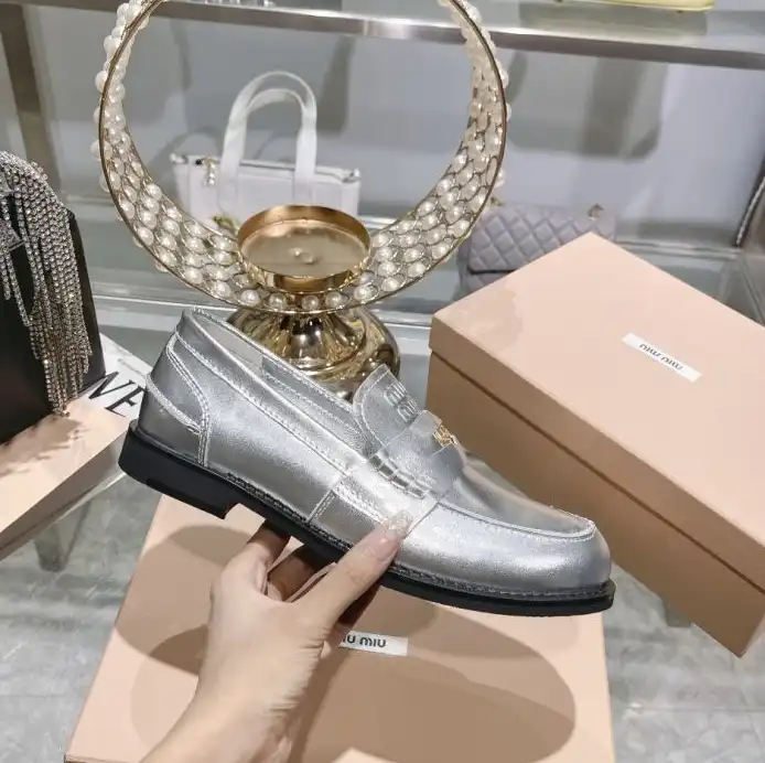 hype Miu Miu Leather Shoes