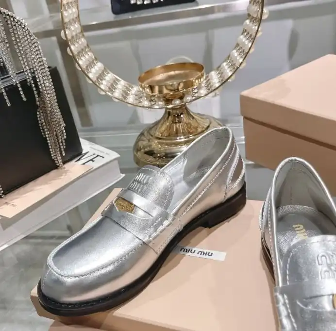 hype Miu Miu Leather Shoes