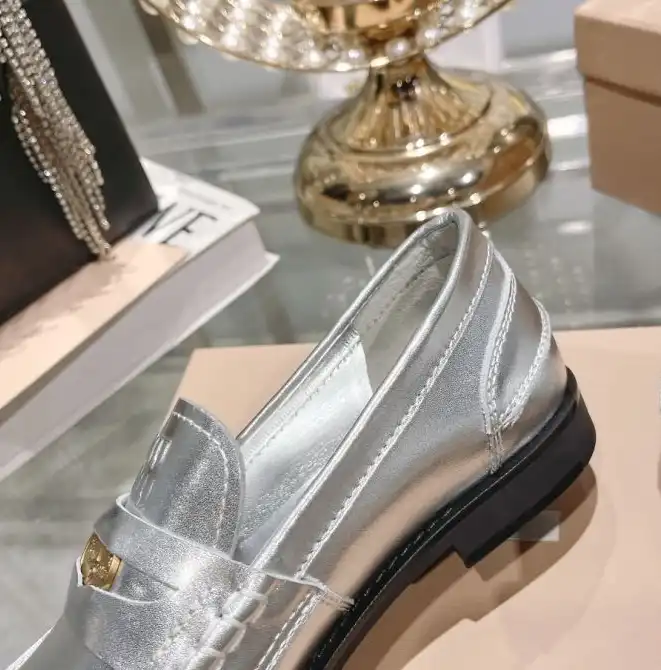 hype Miu Miu Leather Shoes