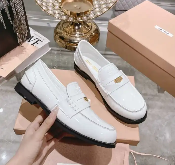 hype Miu Miu Leather Shoes