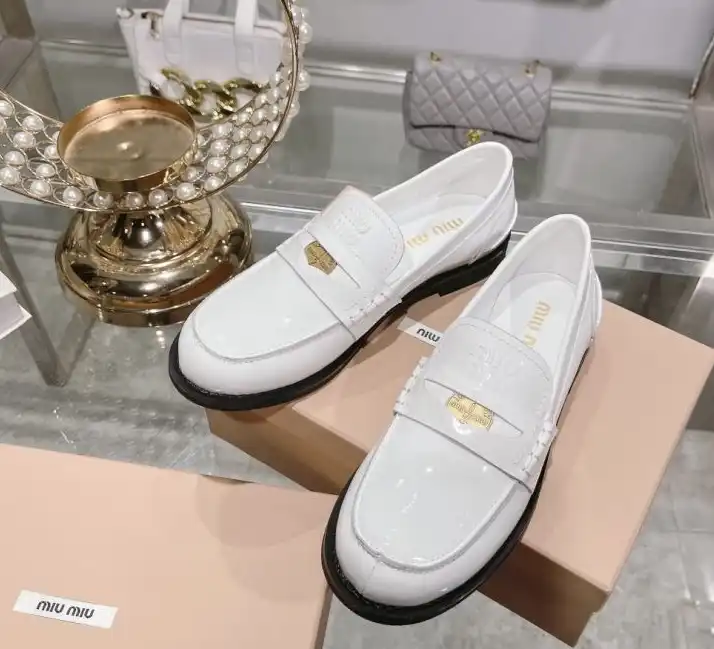 hype Miu Miu Leather Shoes